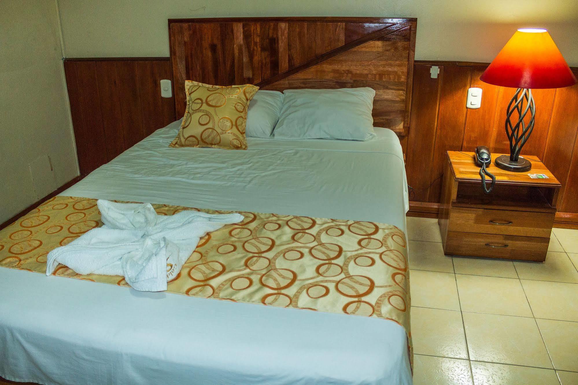 Hotel Golden Star إكيتوس المظهر الخارجي الصورة