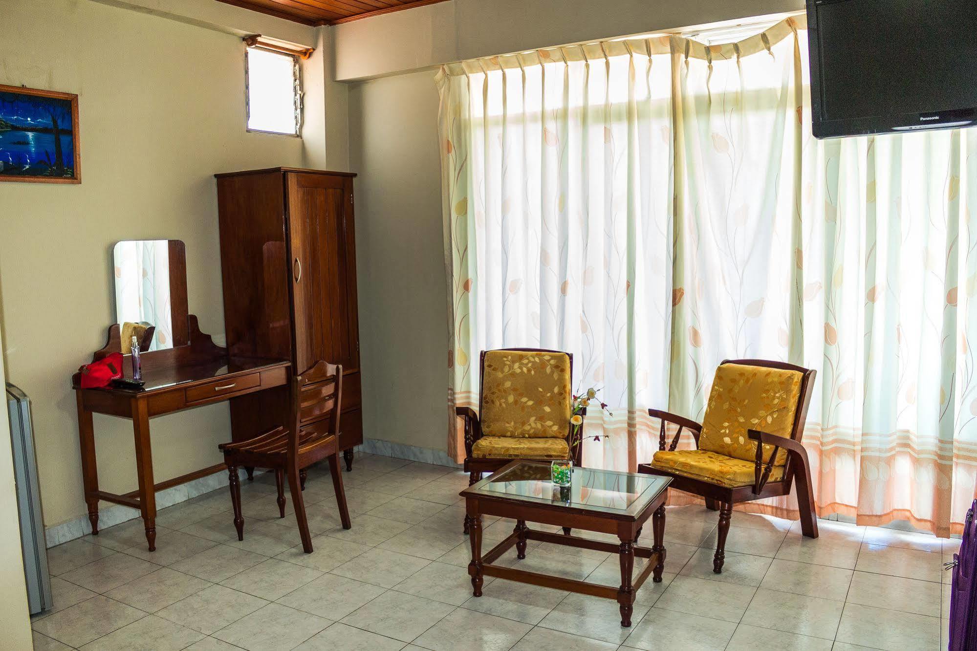 Hotel Golden Star إكيتوس المظهر الخارجي الصورة