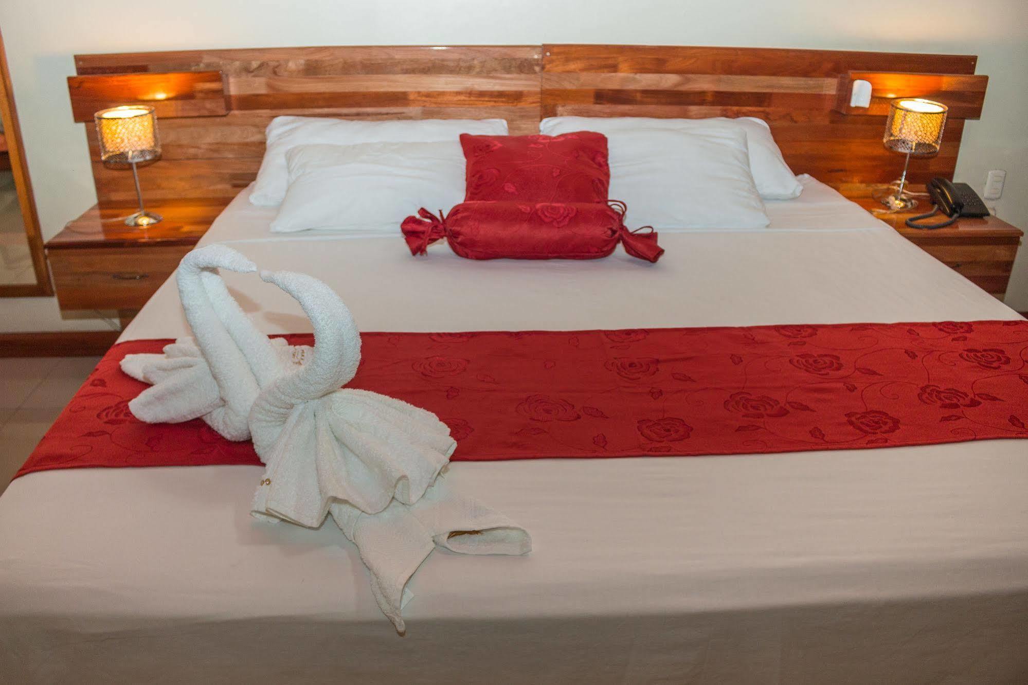 Hotel Golden Star إكيتوس المظهر الخارجي الصورة