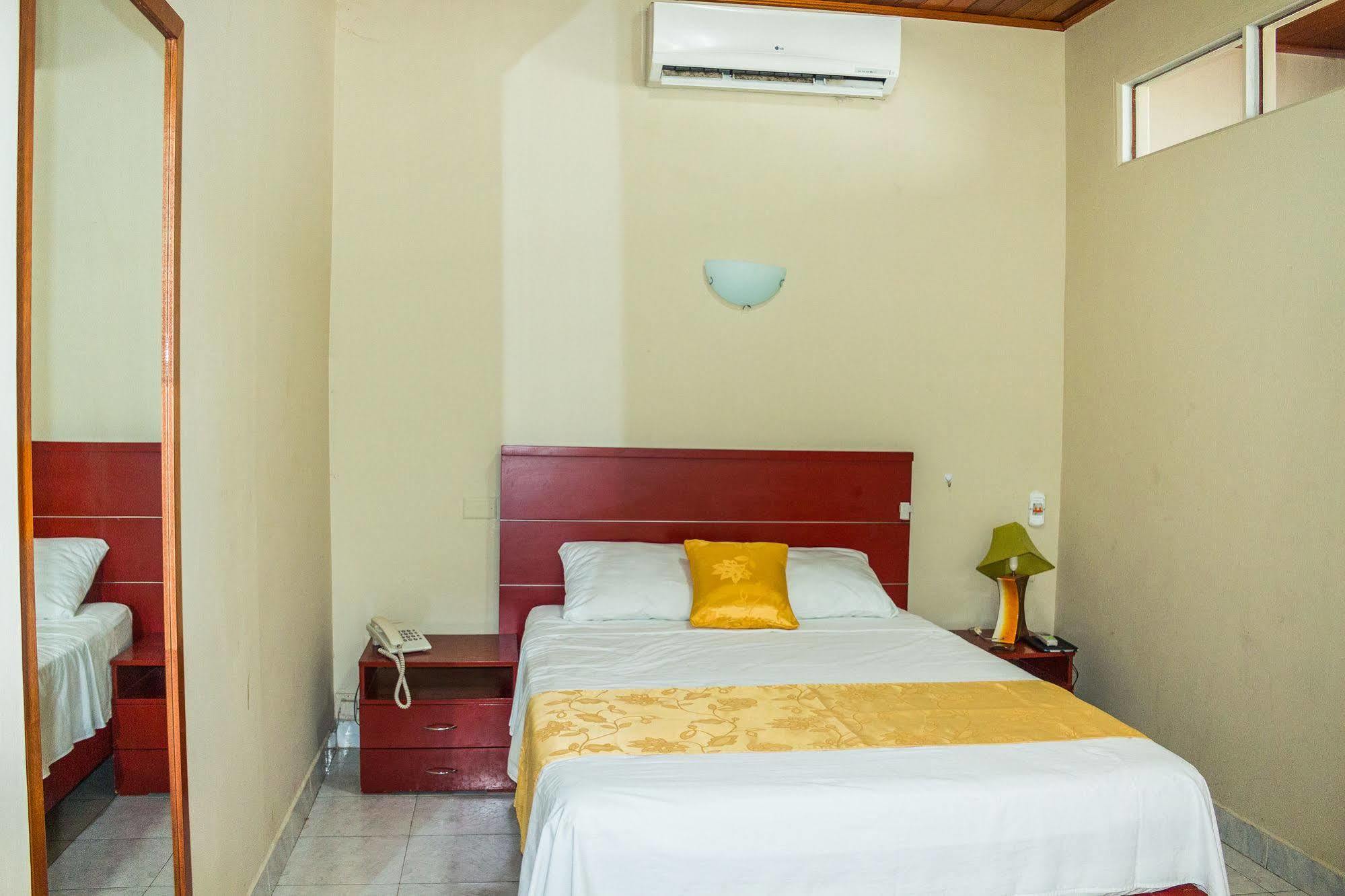 Hotel Golden Star إكيتوس المظهر الخارجي الصورة