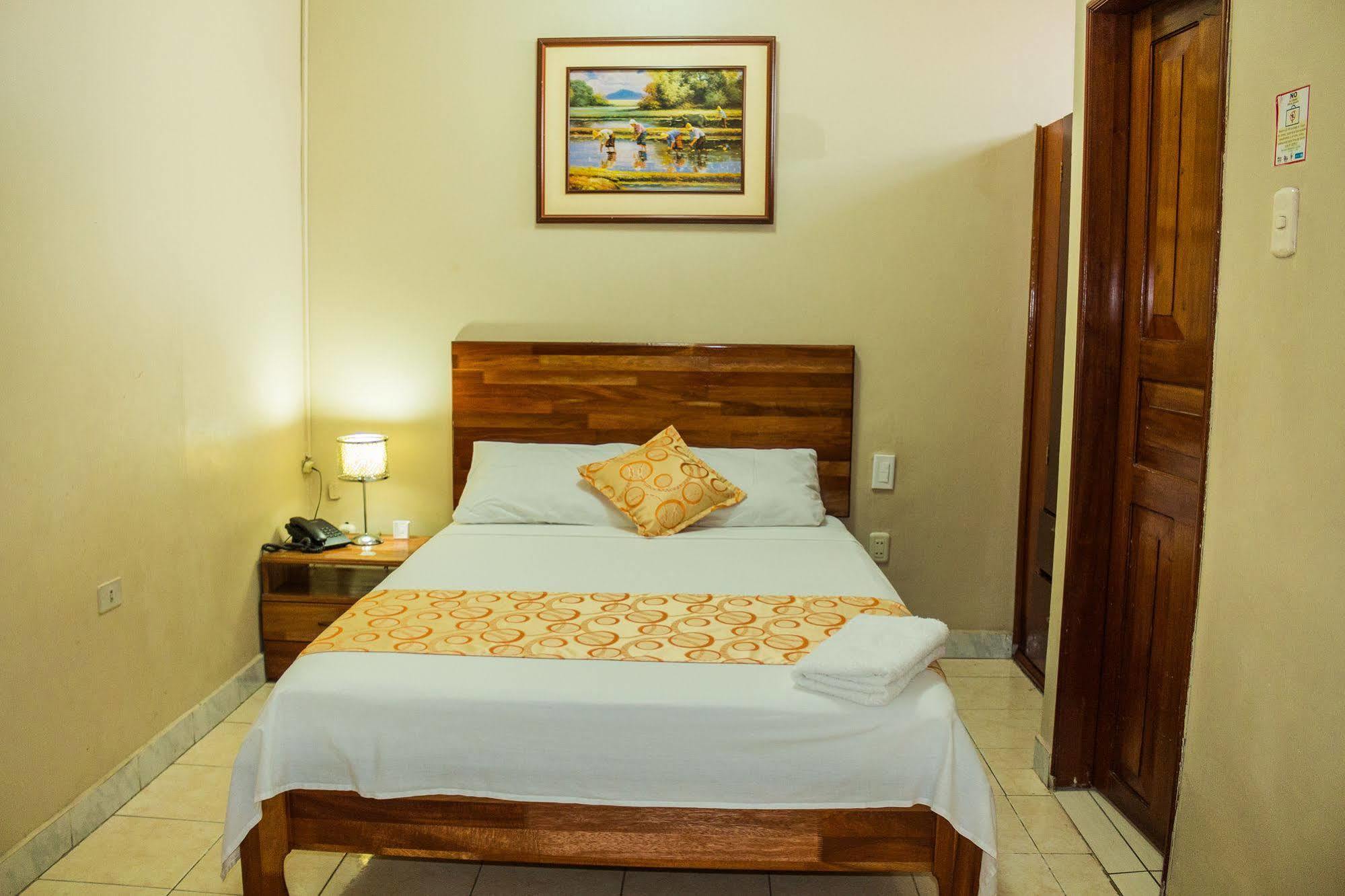 Hotel Golden Star إكيتوس المظهر الخارجي الصورة